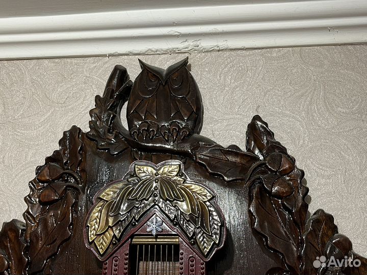 Зеркало настенное в деревянной раме кедр