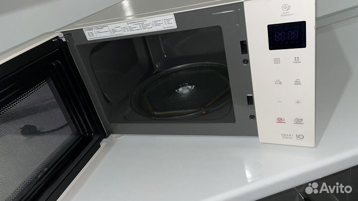Микроволновая печь новая