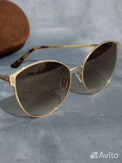 Солнцезащитные очки