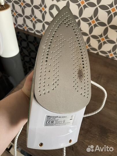 Утюг Maxwell