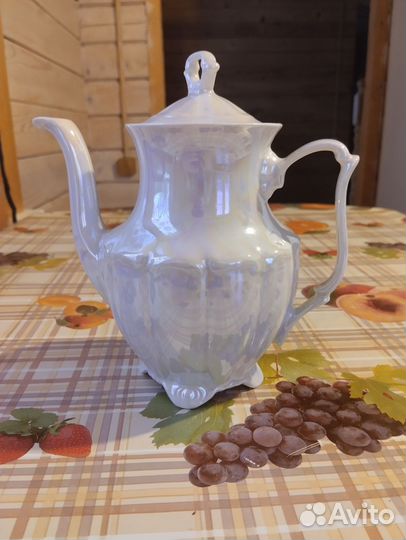 Чайник фарфоровый