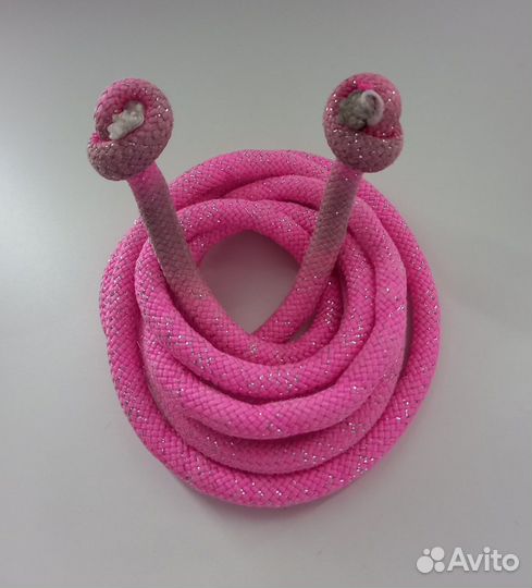 Гимнастическая скакалка