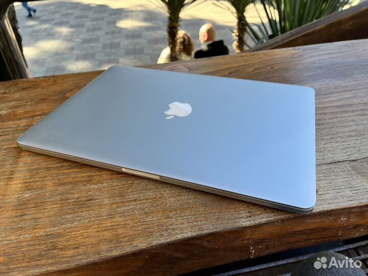 Macbook Pro 15 mid 2015 i7/16/256