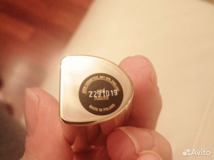 Помада avon luxe