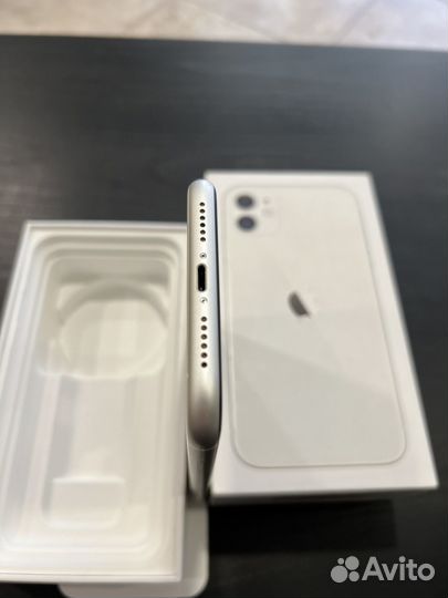 iPhone 11, 256 ГБ