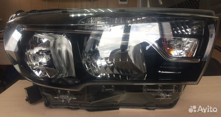 Блок-фара LADA vesta