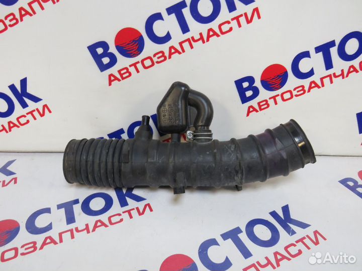 Патрубок воздушного фильтра toyota crown GRS184 2G