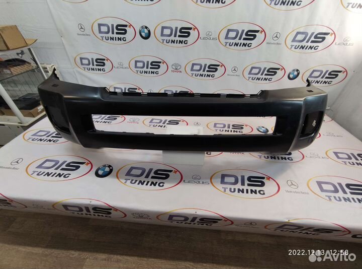 Бампер на Toyota Land cruiser 200с 12-15гОригинал