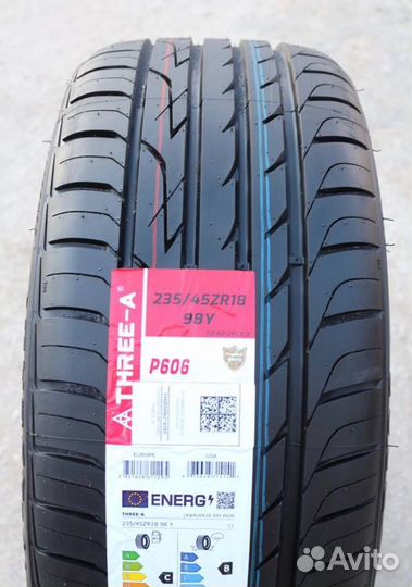 Three-A P606 235/45 R18 98Y