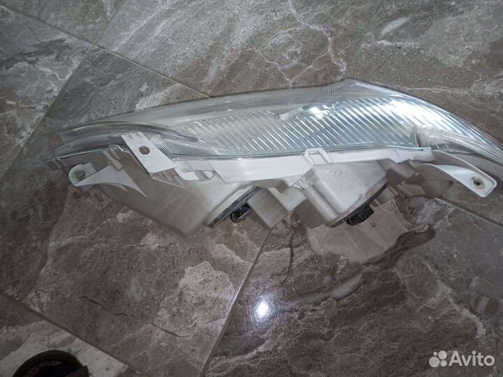 Фара toyota camry 40