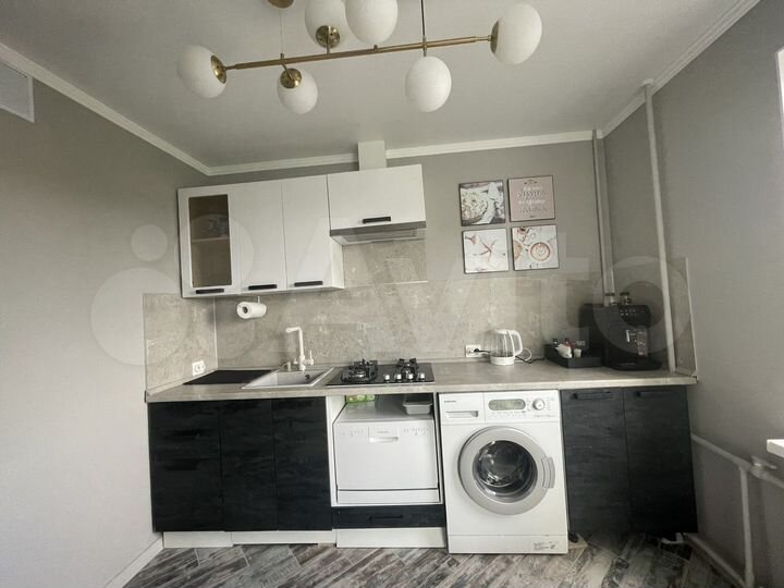 2-к. квартира, 55 м², 8/9 эт.