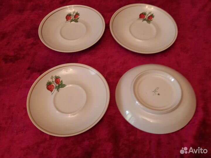 Тарелки и блюдца,селедочницы СССР