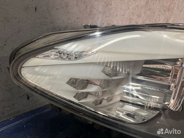 Фара ксенон правая Bmw 5 F10