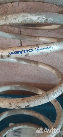 Продам передние пружины и стойку на Ноах 65 кузов