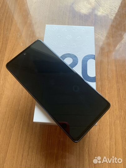 Телефон Samsung s20fe