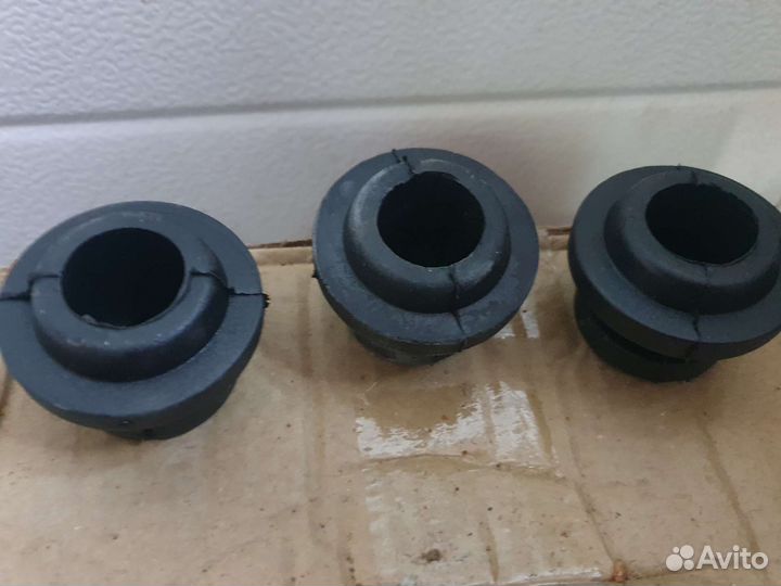 Нижние подушки радиатора ford focus 1