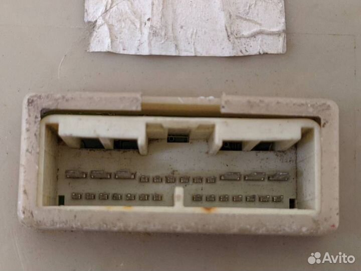 Блок предохранителей Toyota Auris E150 2006-2012