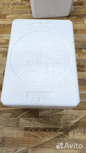 Продам термоконтейнер б/у, аккумуляторы холода