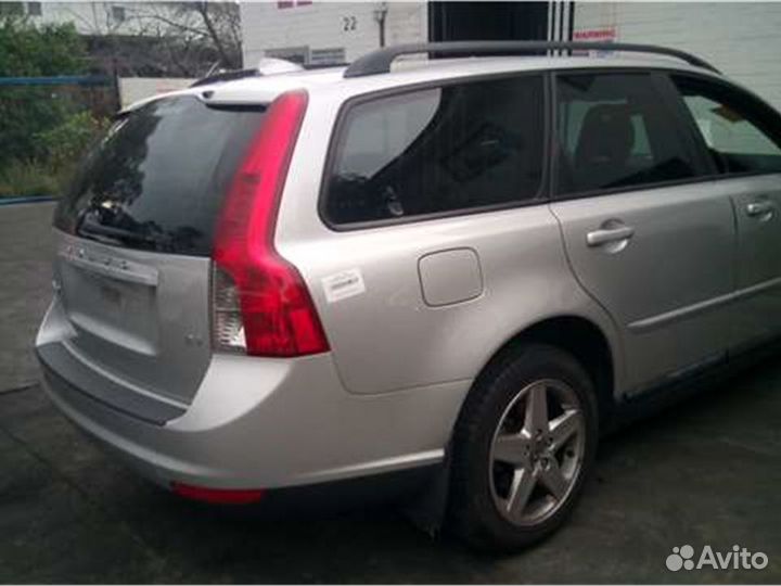 Разбор на запчасти Volvo V50