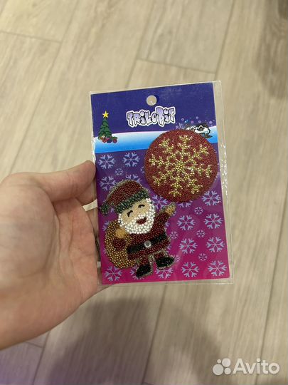 Декоративные наклейки