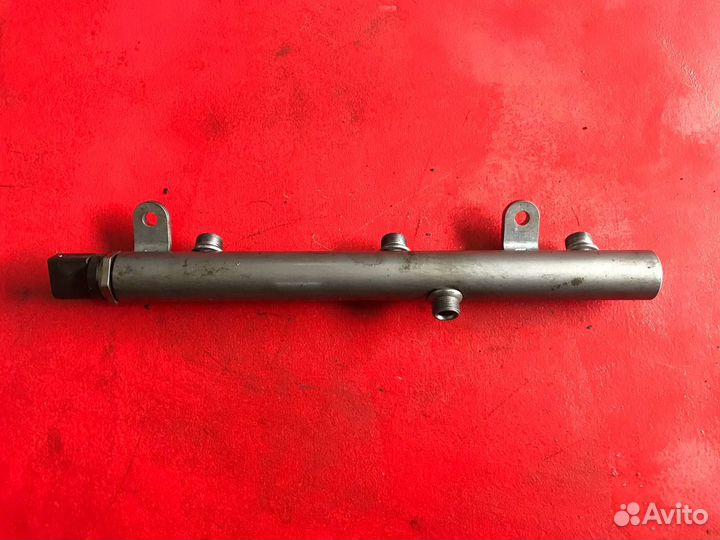 Топливная рампа правая Mercedes S-Class W221 OM642