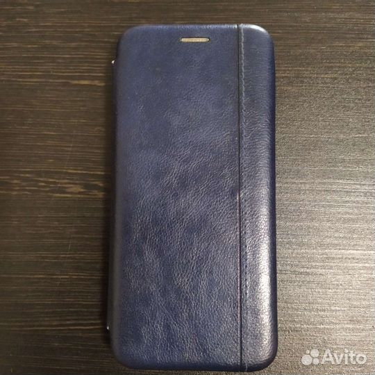 Чехлы на телефон