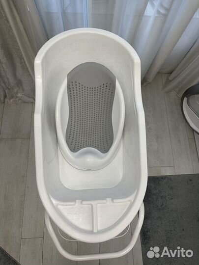 Детская ванночка для купания с подставкой