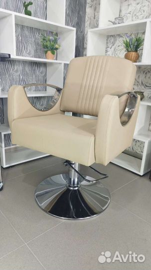 Парикмахерское кресло