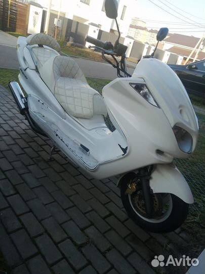 Продам мотоцикл Yamaxa Majesty 250