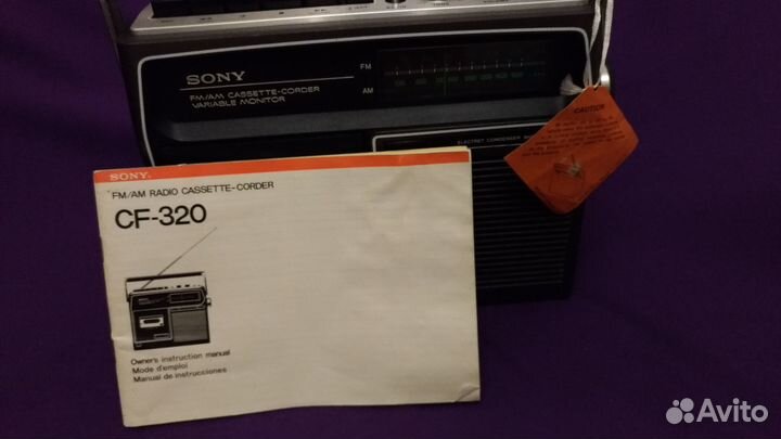 Кассетный магнитофон Sony CF-320 Япония винтаж