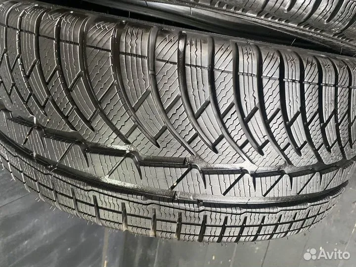 Michelin Pilot Alpin PA4 225/40 R18