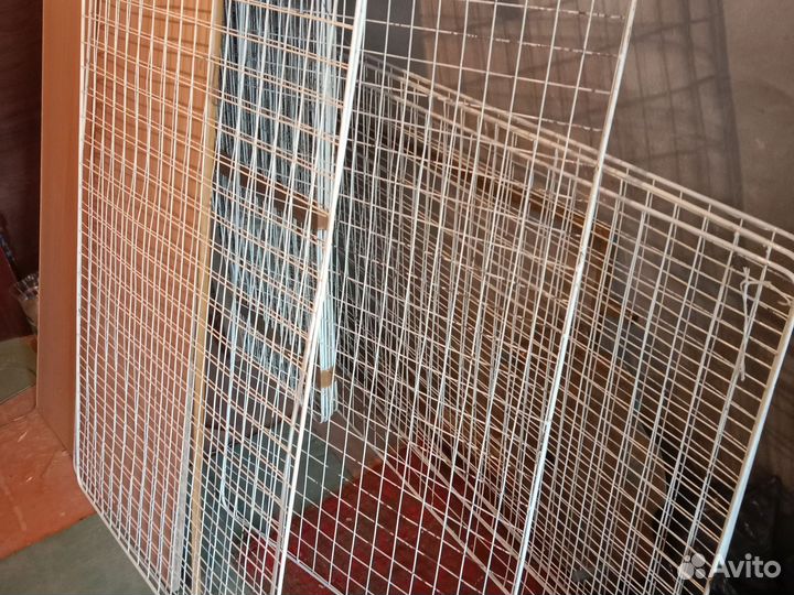 Торговая панель металлическая белого цвета