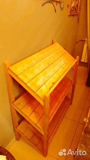 Трёхъярусная полка