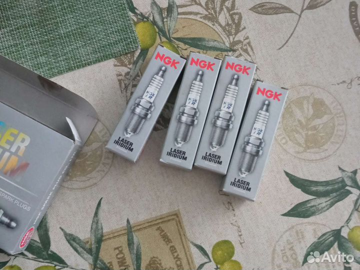 Свечи зажигания иридиевые ngk