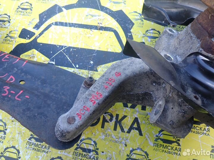 Кулак поворотный задний левый Skoda Yeti 09-18