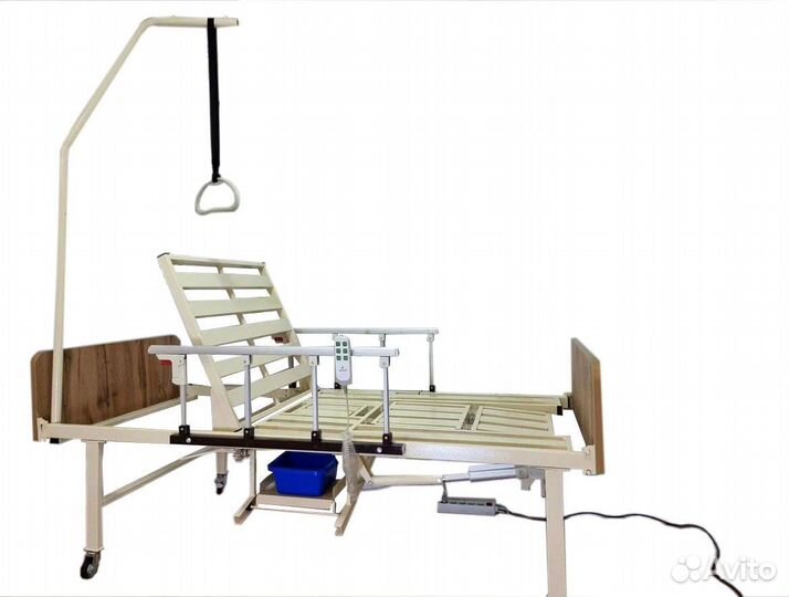 Медицинская кровать функциональная