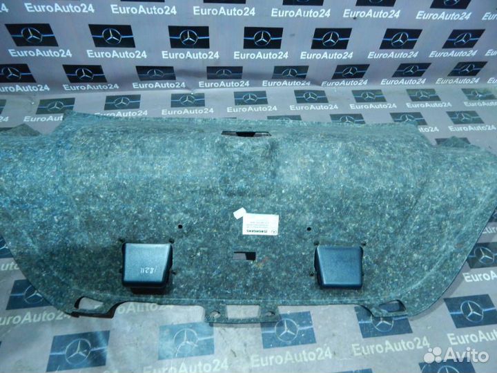 Обшивка крышки багажника A2116901841 Mercedes-Benz