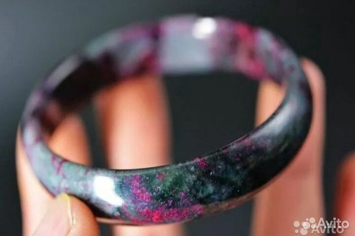 Эвдиалит. Браслет