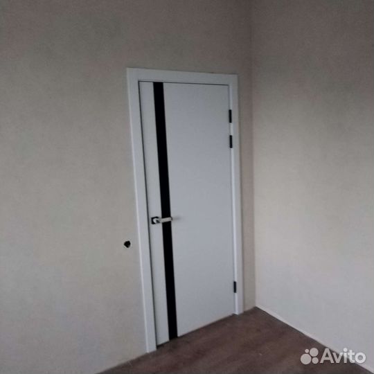 Дверь межкомнатная Лира Белая