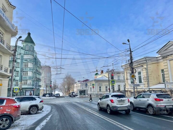 Цоколь с окнами на Куйбышева