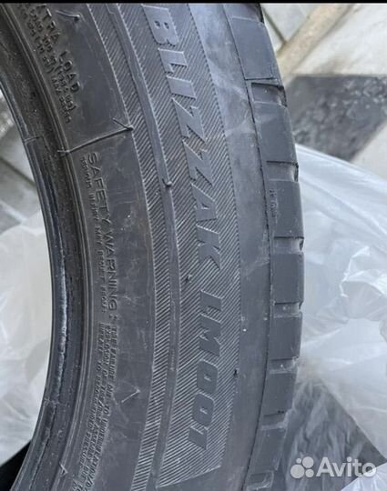 Bridgestone Blizzak LM-001 225/60 R18