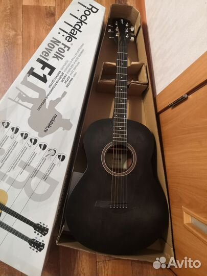Акустическая гитара