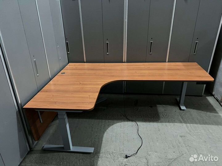 Стол регулируемый Ergostol Delta