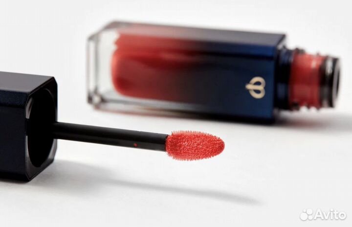 Cle DE peau beaute помада с глянцевым сиянием