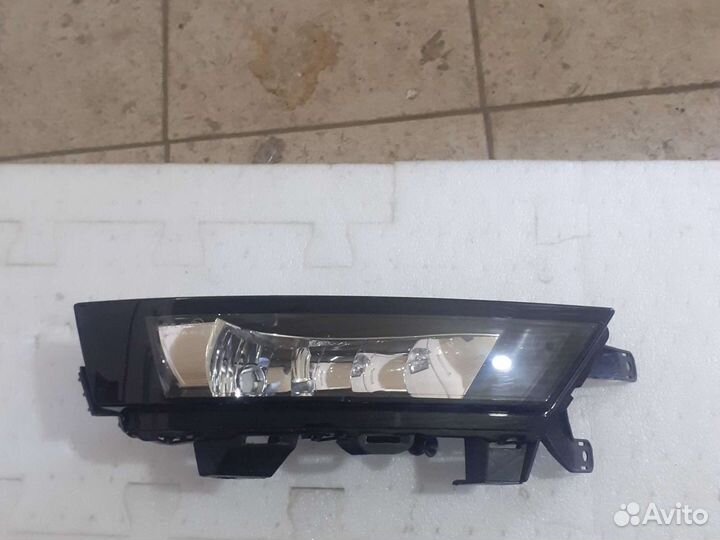 Птф туманка правая Skoda Rapid