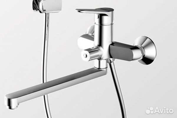 Смеситель для ванны с длинным изливом, шлангом 150 см и душевой лейкой