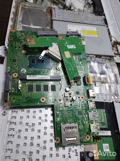 Ноутбук на запчасти