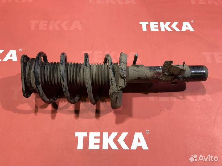 Амортизатор передний правый Форд Фокус 2