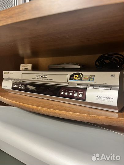 Видеомагнитофон panasonic