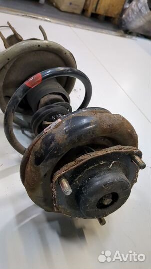 Амортизатор подвески Nissan X-Trail (T30), 2004